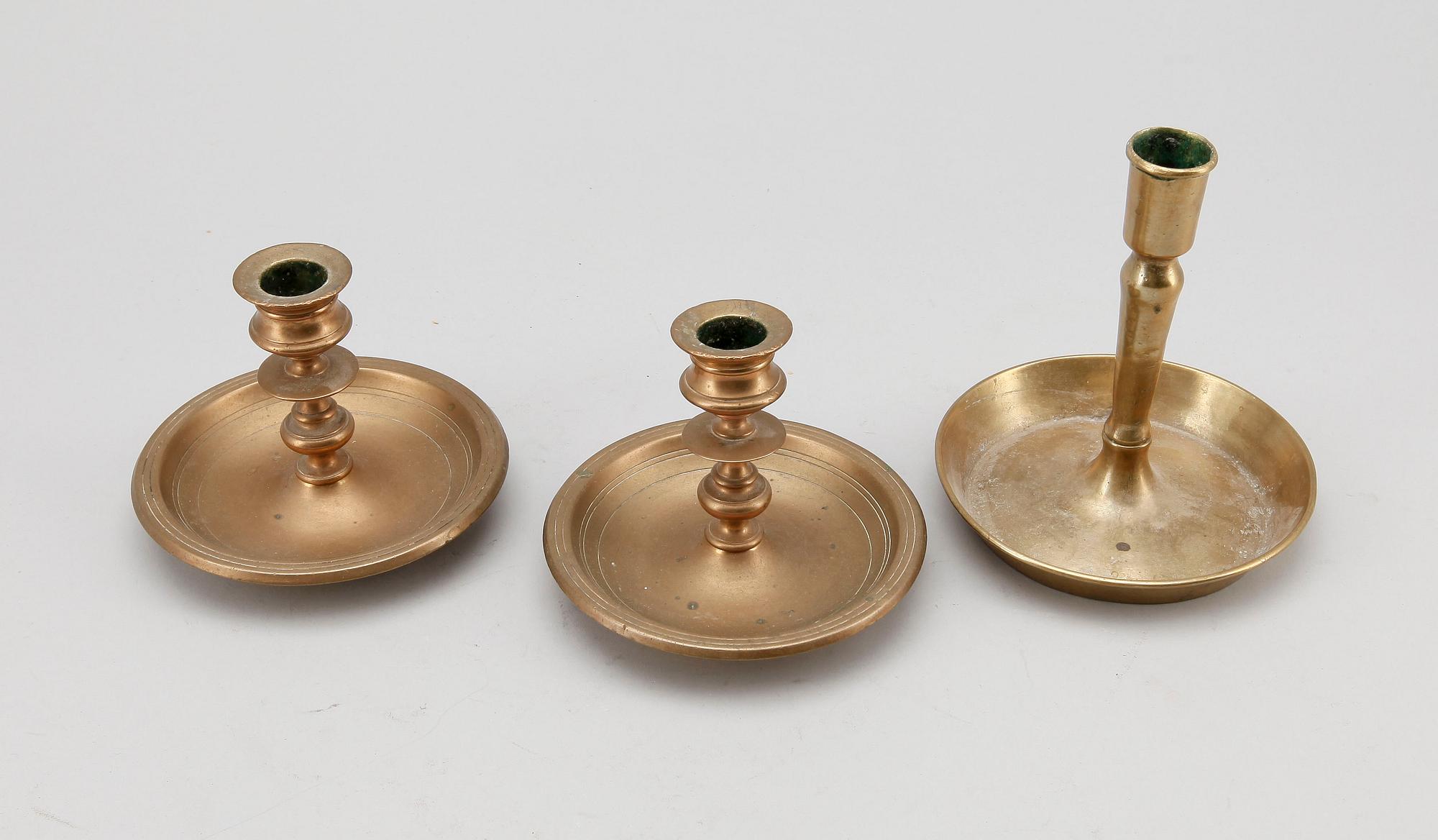 LJUSSTAKAR, 3 st, mässing, barockstil, 1800-tal.