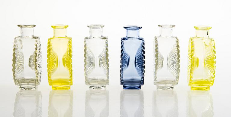 HELENA TYNELL, Six 'Sun bottles' for Riihimäen Lasi Oy. In production 1964-1974.