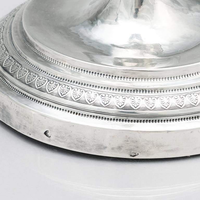 Ett par italienska ljusstakar, silver, Rom (1815-1870), möjligen Domenico Masotti (1815-1858).