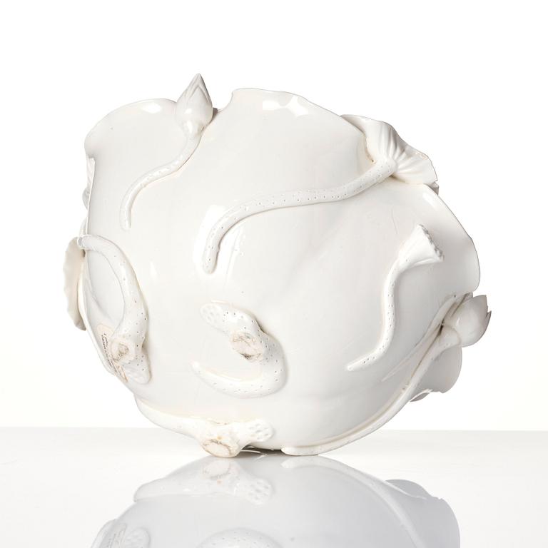 A large dehua/blanc de chine lotus bowl, late Qing dynasty/early 20th century.
