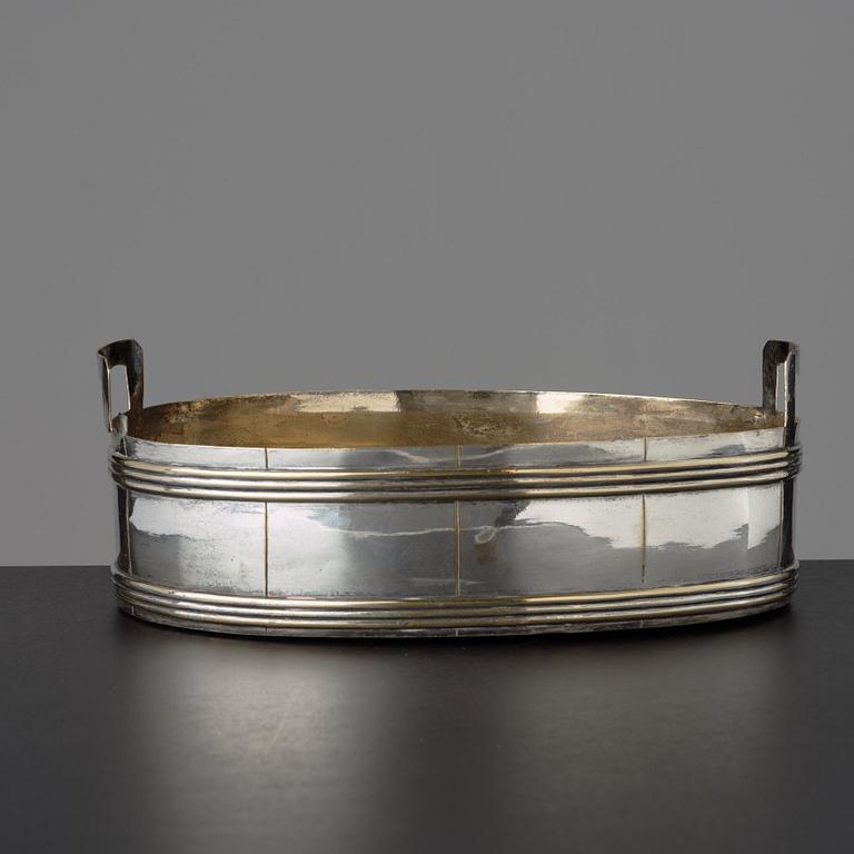 A late Gustavian early 18th century deep dish.