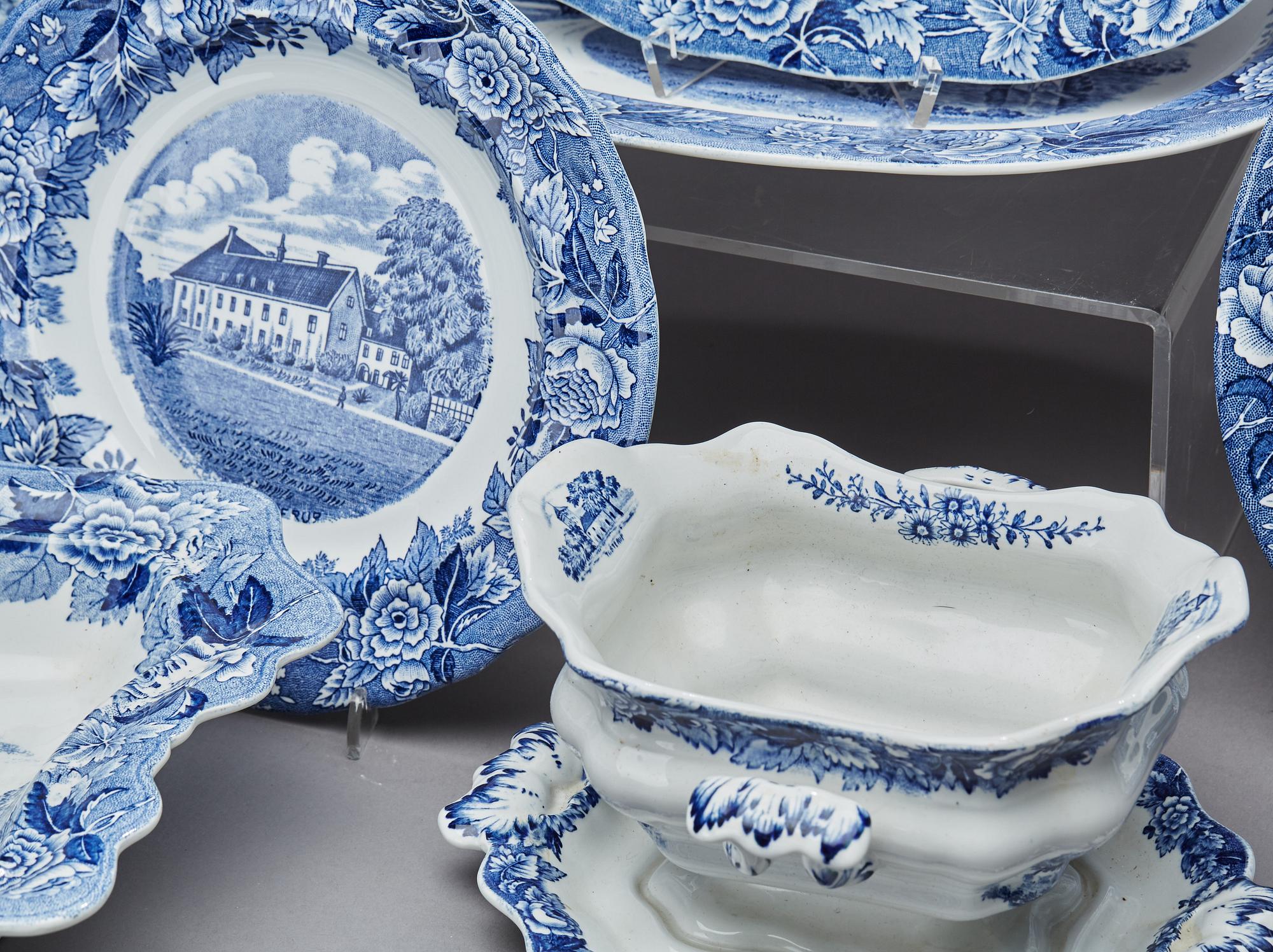 MATSERVIS, c:a 50 delar, flintgods, "Skåne", Rörstrand.