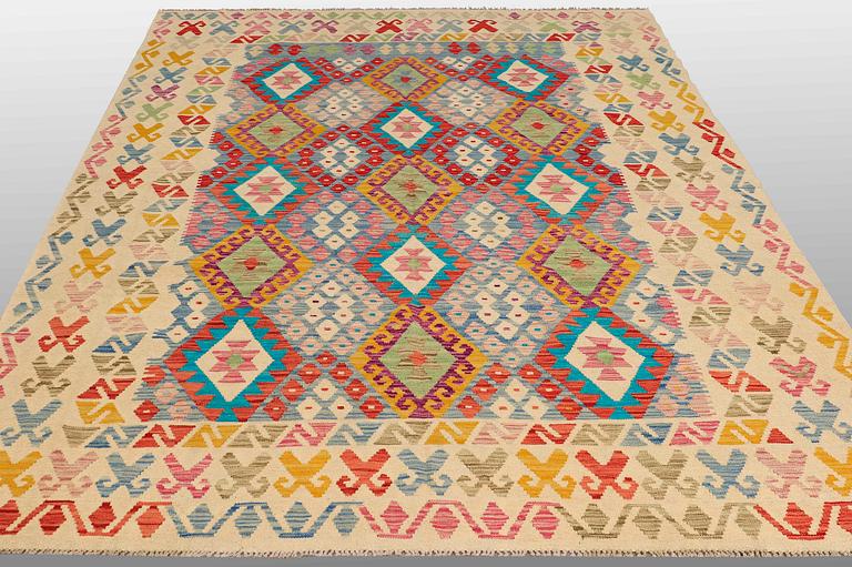 CARPET, Kilim, ca 292 x 215 cm.