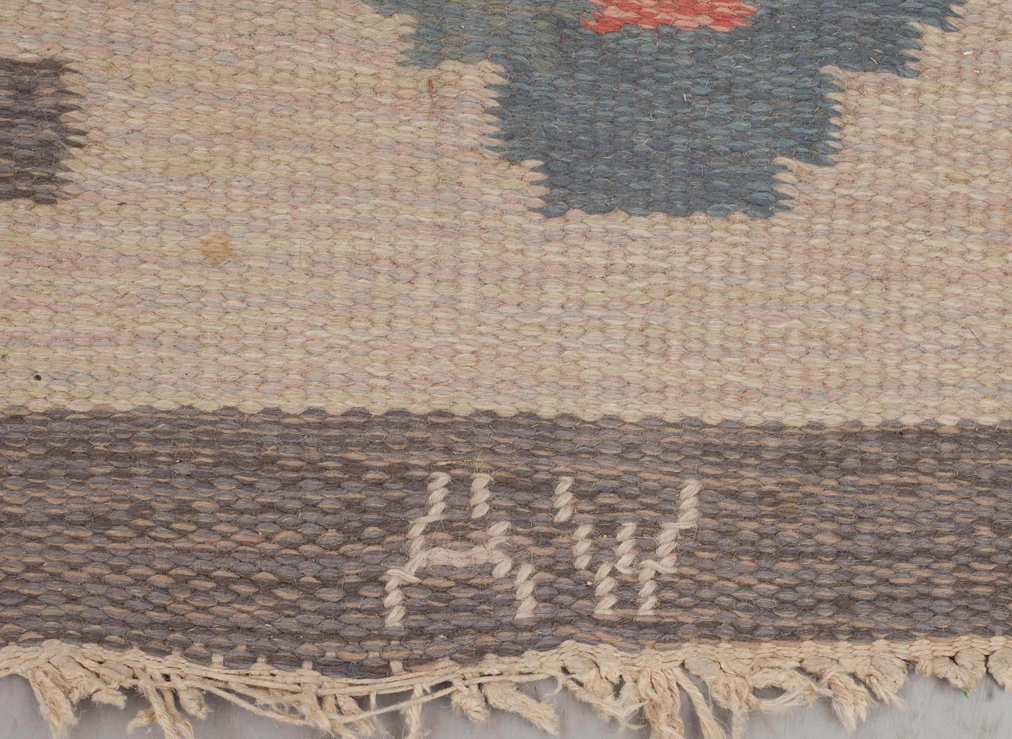MATTA, rölakan, monogramsignerad AW, 1900-talets mitt. Ca 208 x 138 cm.