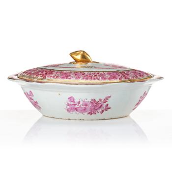 Karotter med lock, tre stycken, kompaniporslin. Qingdynastin, Jiaqing (1796-1820).