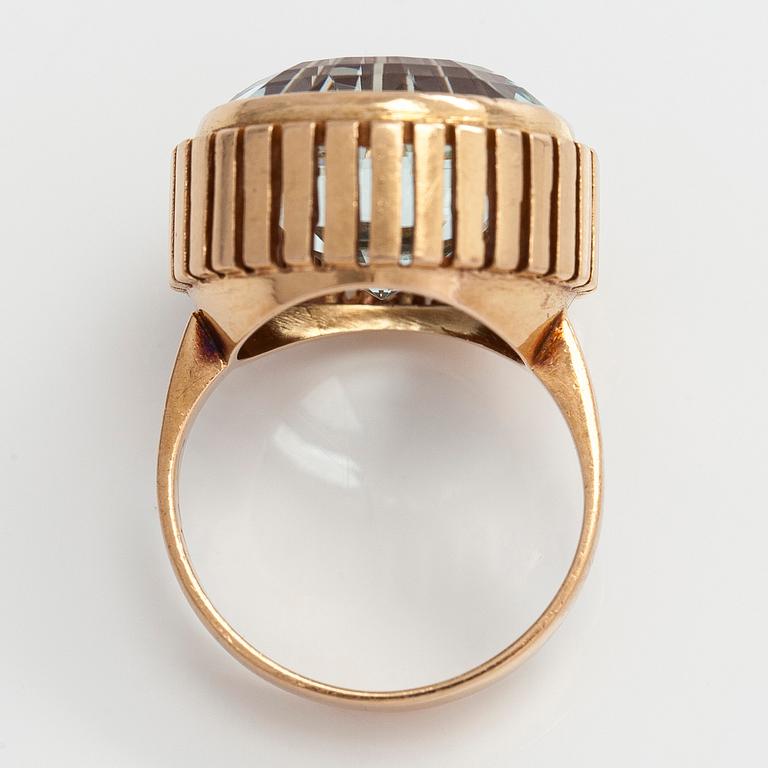 Börje Rajalin, a 14K gold ring, with an aquamarine. Kalevala Koru 1965.