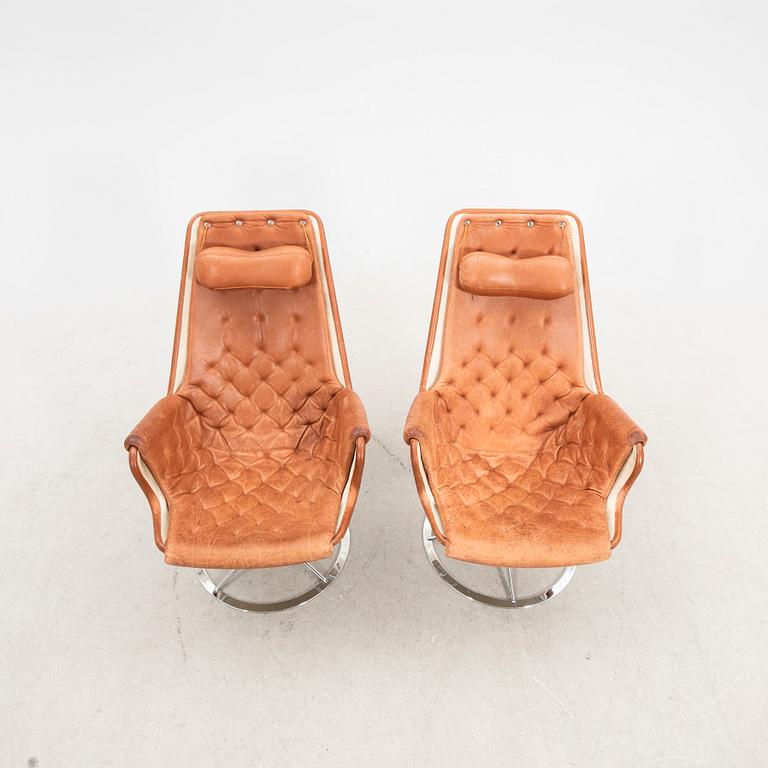 Bruno Mathsson, a pair of leather Jetson swivel chairs for DUX later part of the 20th century.