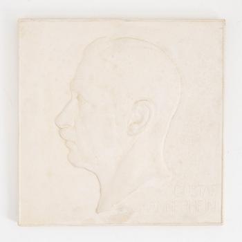 John Munsterhjelm, (ej Hjalmar Munsterhjelm (Finland) 1840-1905), relief, plaster, signed och dated 1920.