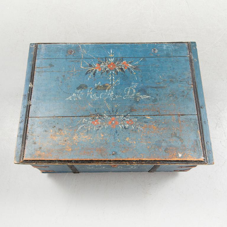 A folk art painted pine chest from Hälsingland, dated 1846.