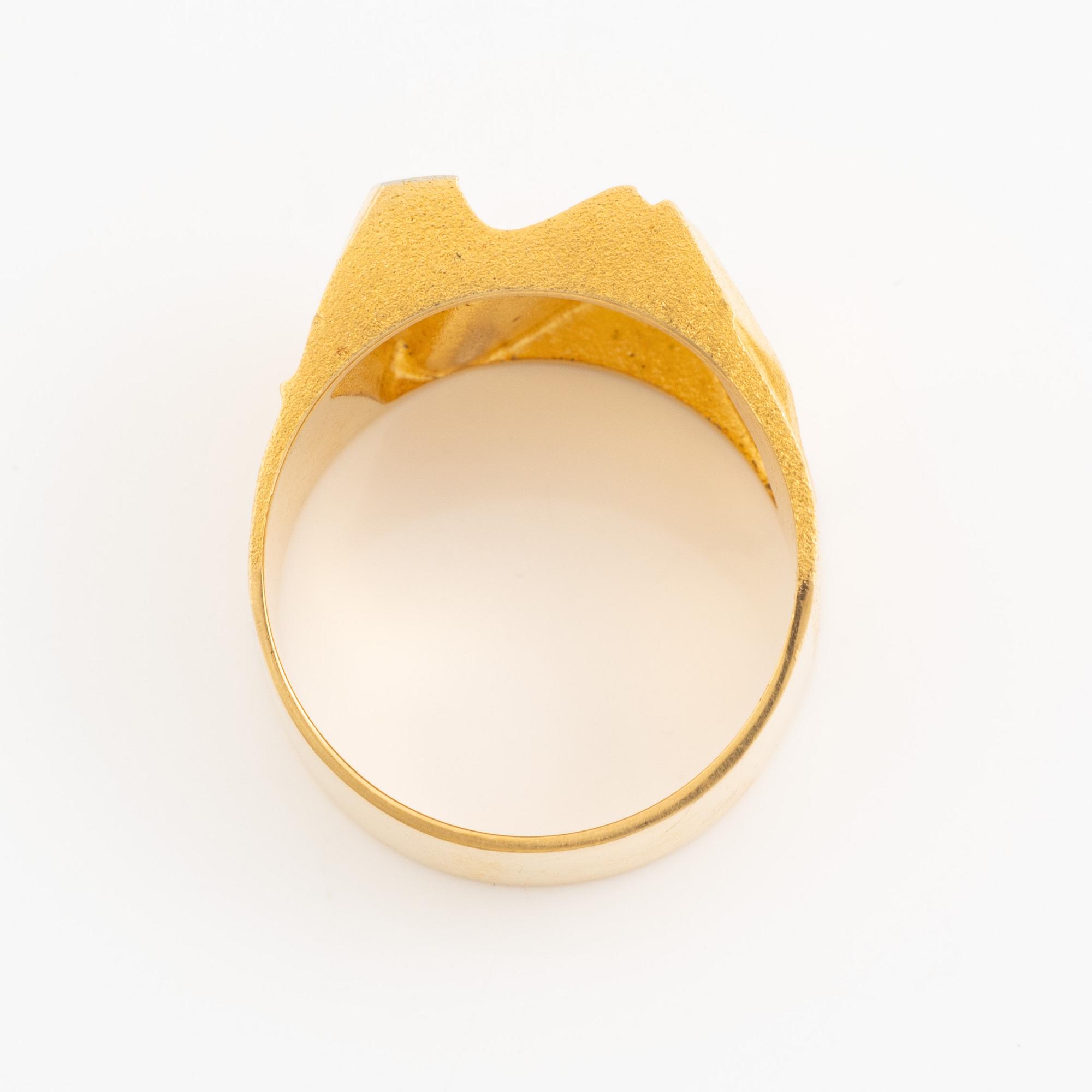 Björn Weckström, en ring, 18K guld och platina, Finland 1979. För Lapponia.