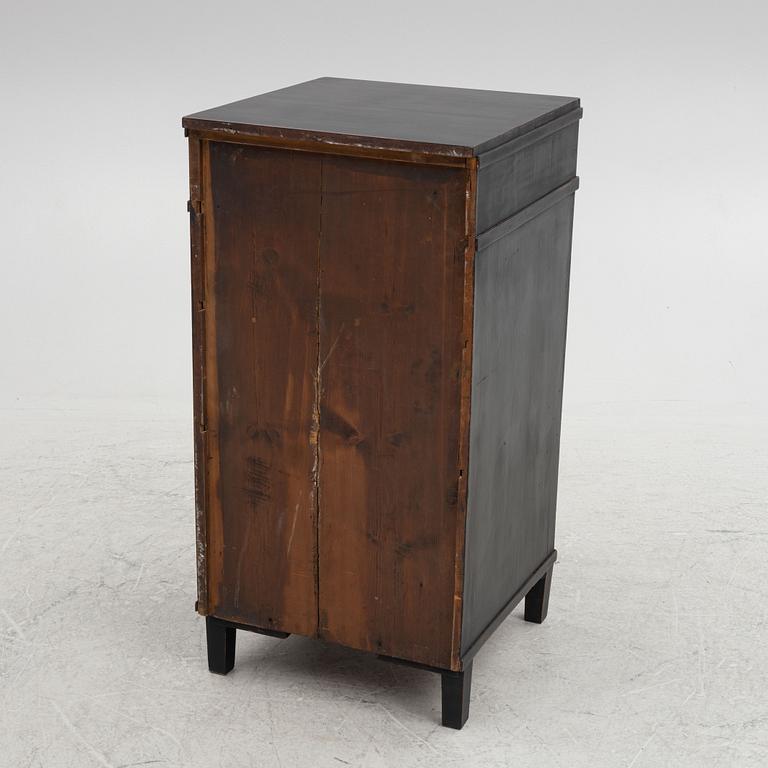 Cabinet, late 19th century.