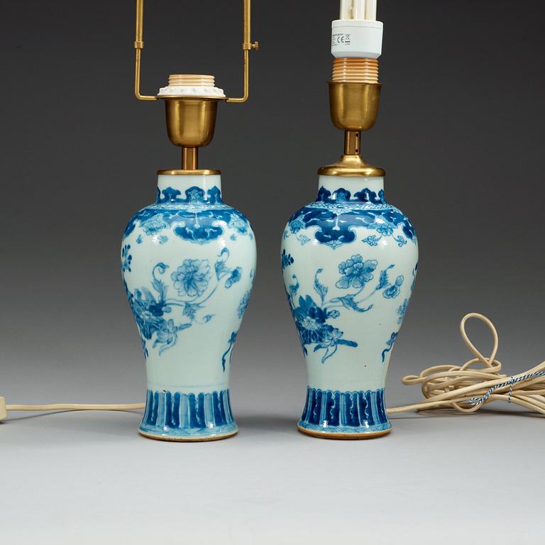 A pair of blue and white vases, Qing dynasty, 18th Century.