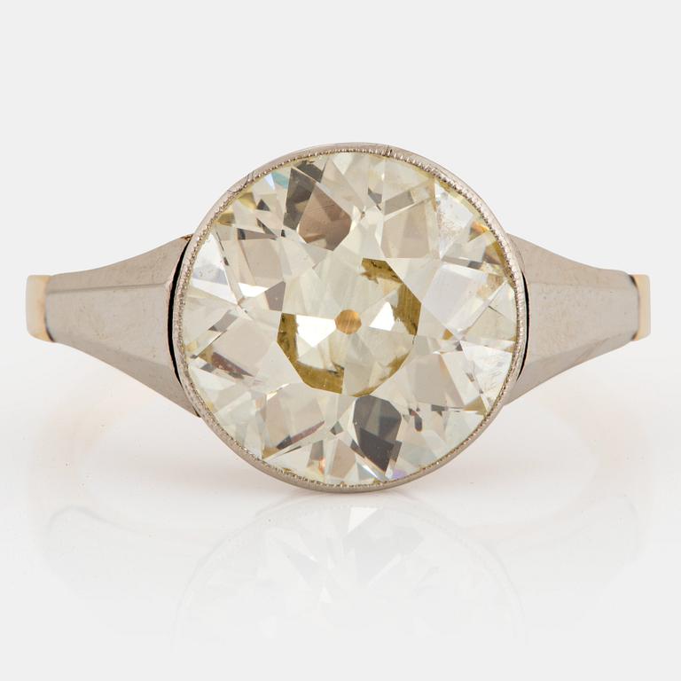 A 14K gold ring set with an old-cut diamond 5.30 cts according to infomation given.