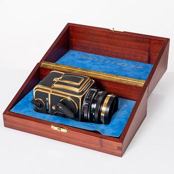 A Hasselblad camera, 2000FC/M, anniversary edition, 1985.