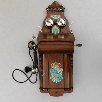 VÄGGTELEFON, 1900-talets första hälft.