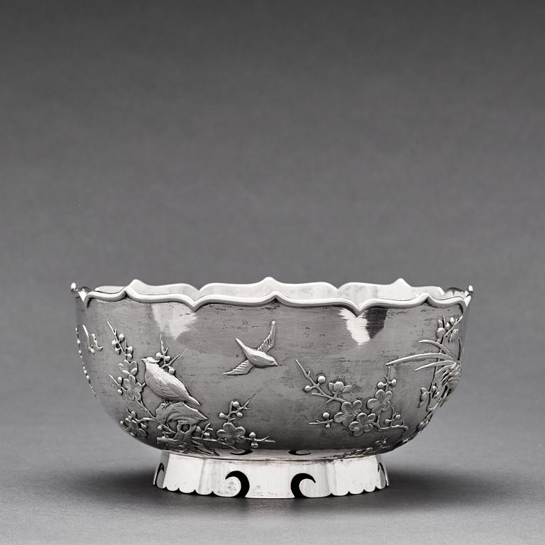 A silver bowl, Shanghai, circa 1900. Makers mark Sing Fat.