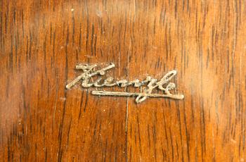 BORDSUR. Kienzle 1940-tal.