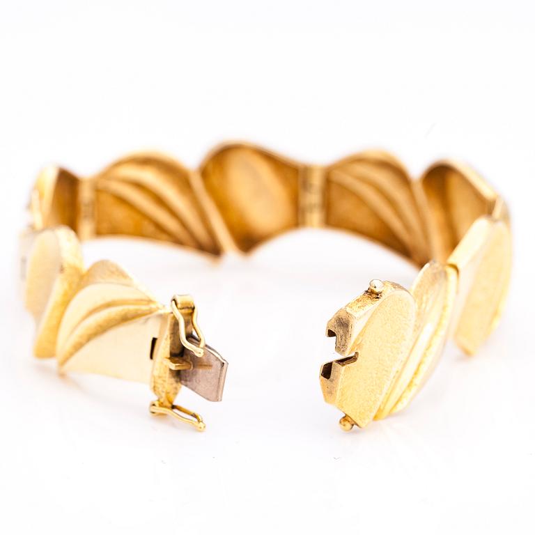 A 14K gold bracelet by Tammen koru, Turku.