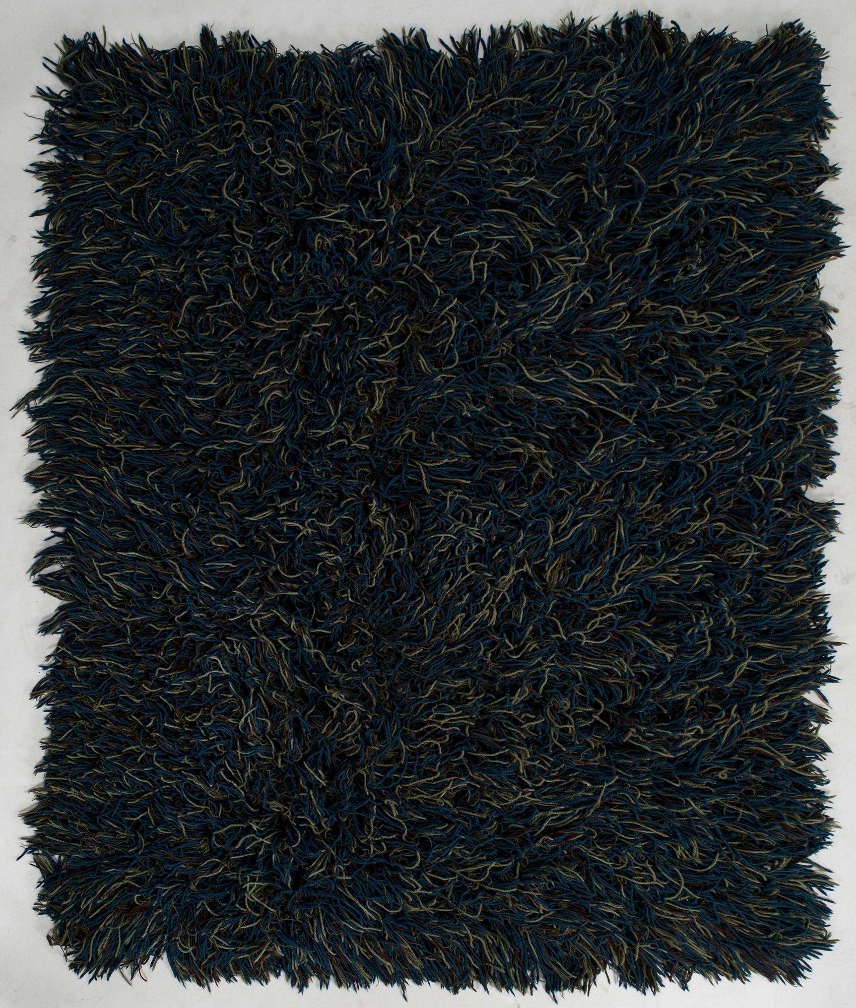 Lena Rewell-Gripenberg,  matto, "Peikko", Lena Rewell Textilstudio. Noin 200 x 150 cm.