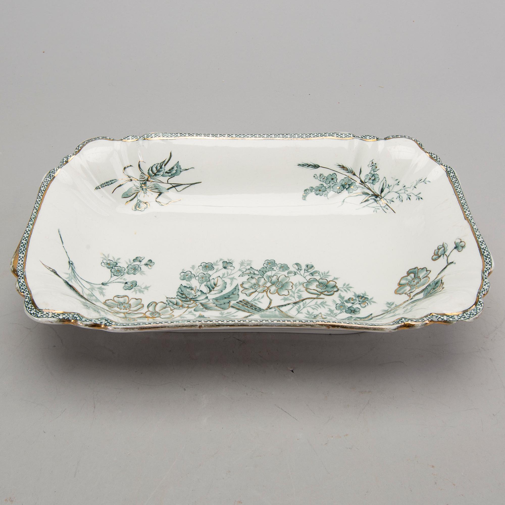 MATSERVIS, 45 delar, flintgods, Växjö Guld, Gustavsberg, omkring år 1900.