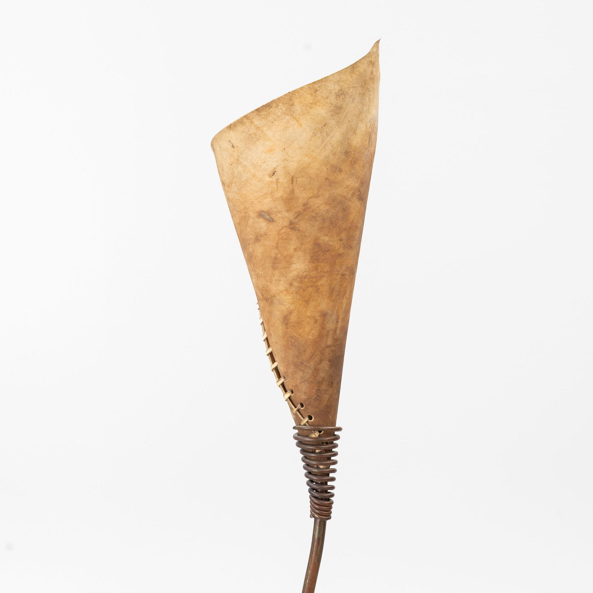Contemporary floor lamp.