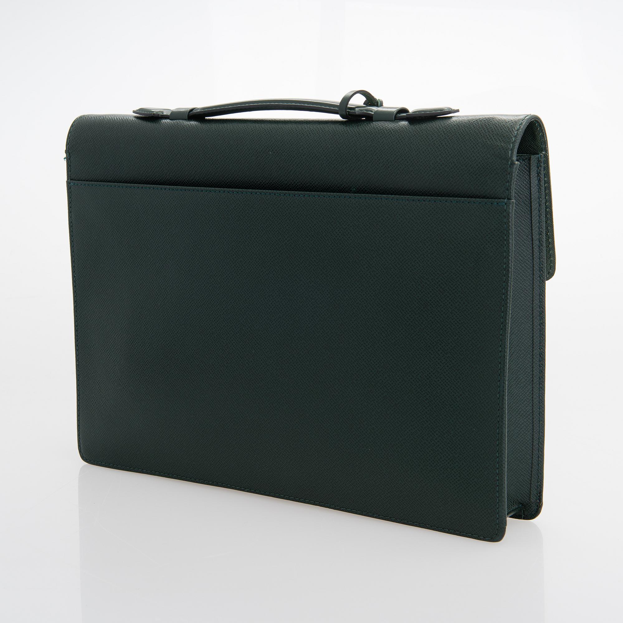 Louis Vuitton, A Taiga leather 'Minuto' Briefcase.