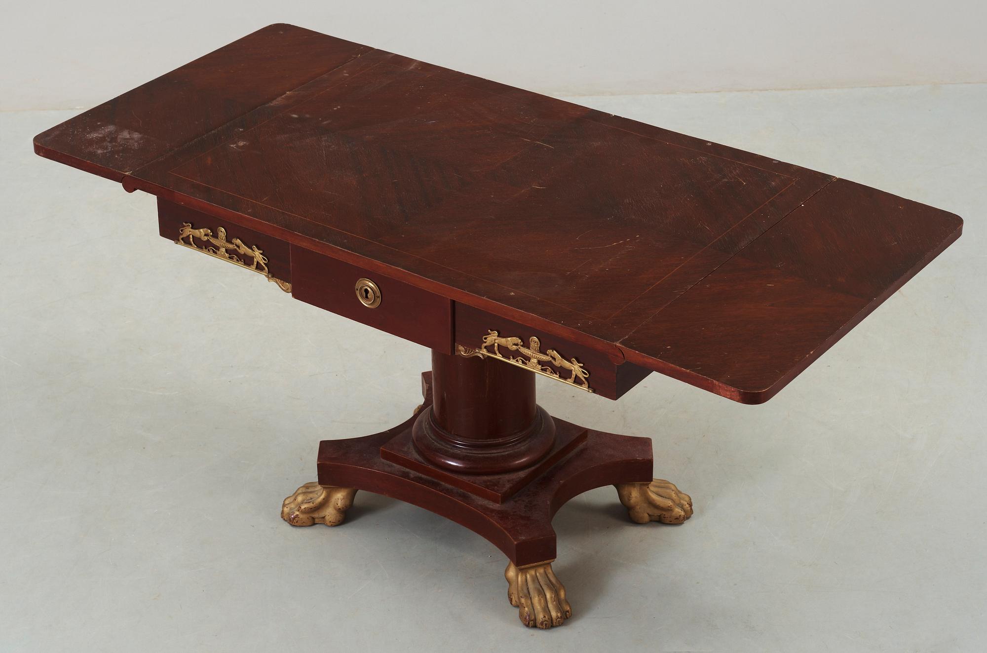 KLAFFBORD, empire, 1800-talets första hälft.