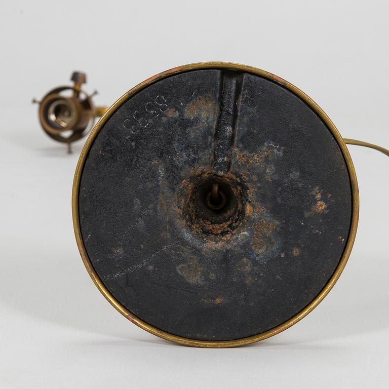 Pöytävalaisin / kirjoituspöydänvalaisin, noin 1900.