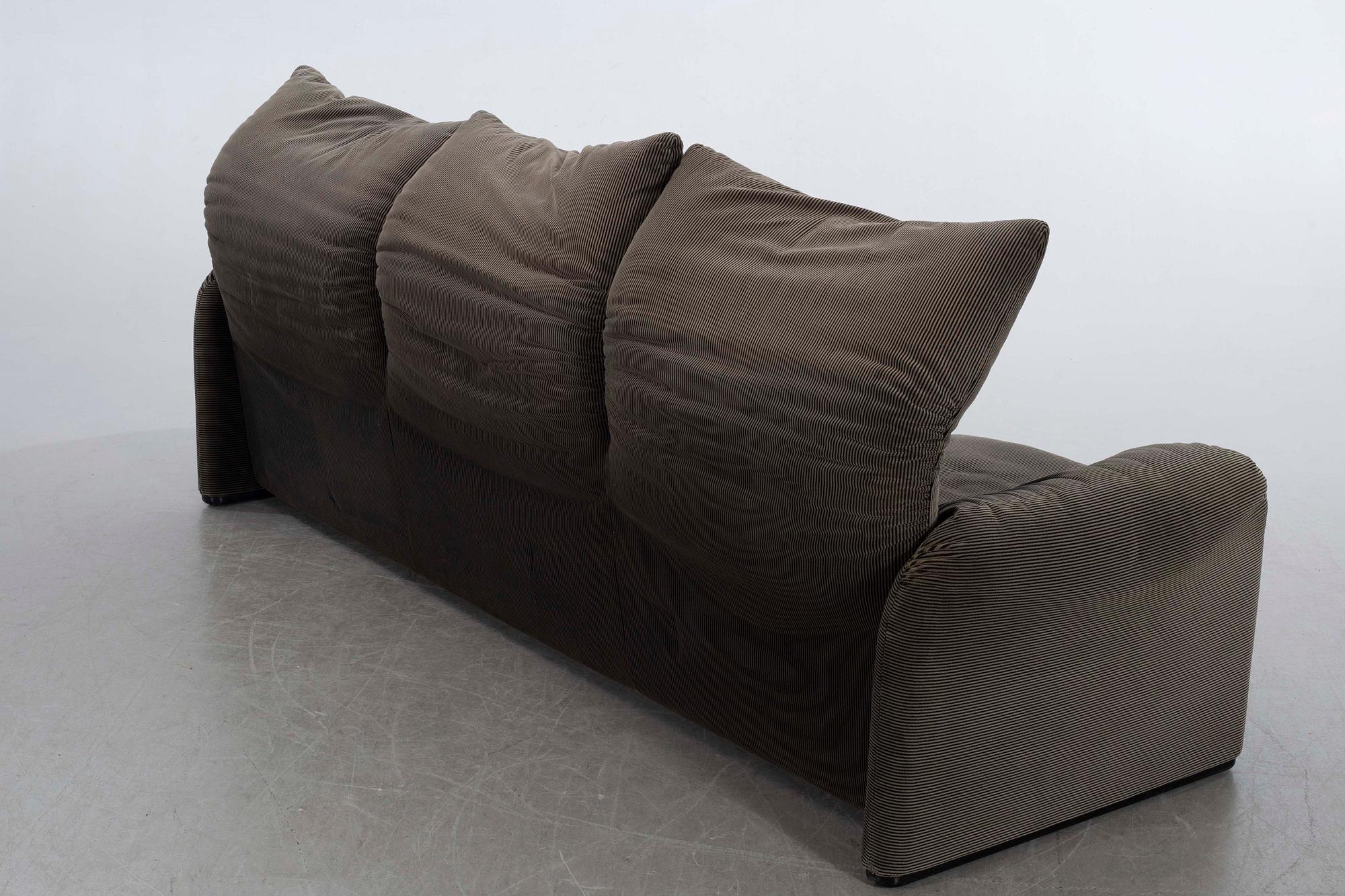 VICO MAGISTRETTI, Sofa, "Maralunga" for Cassina, Italy, second half of the 20th century.
