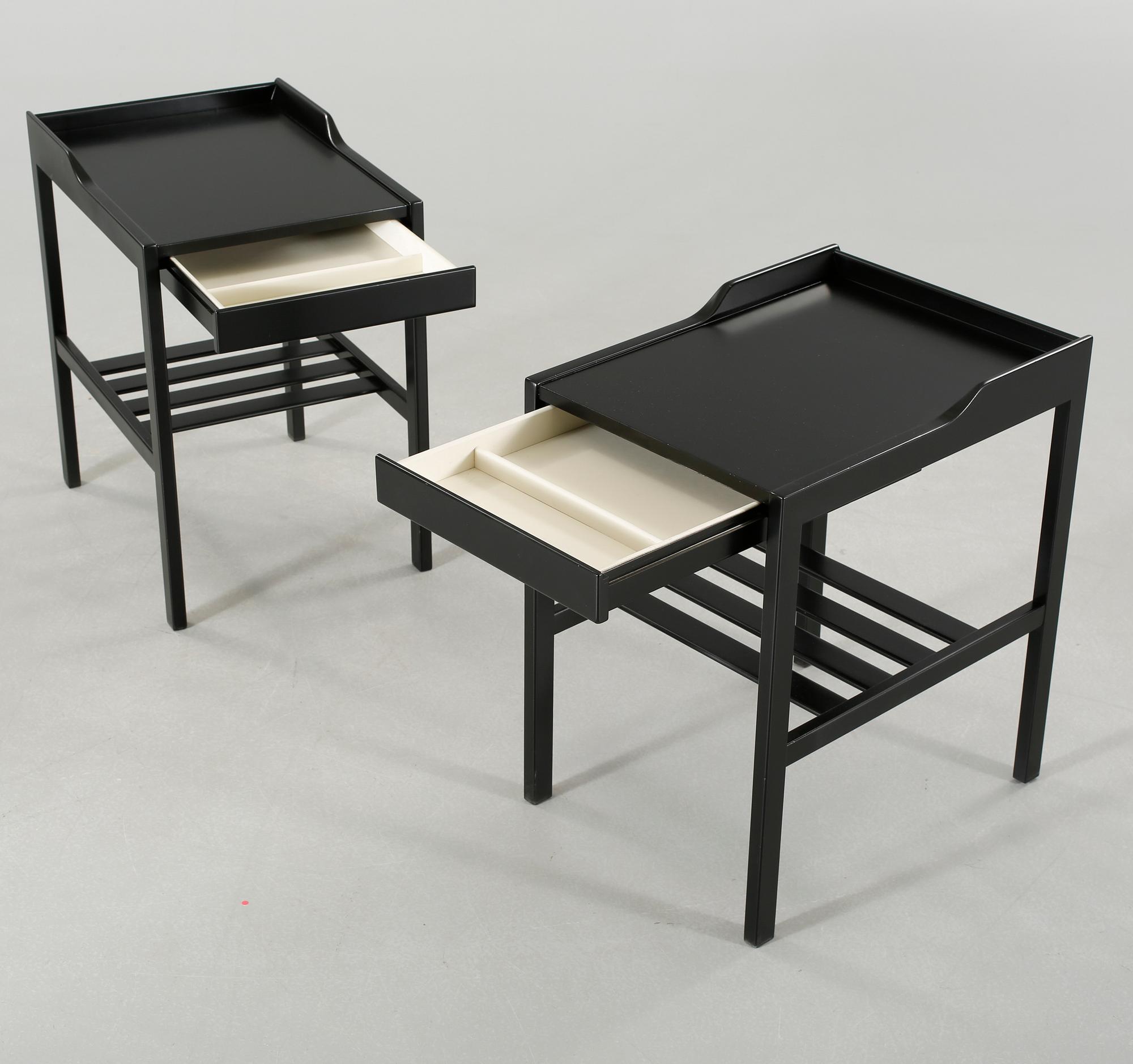 A paif of bedside tables by Bertil Fridhagen, from the latter half of the 20th century.