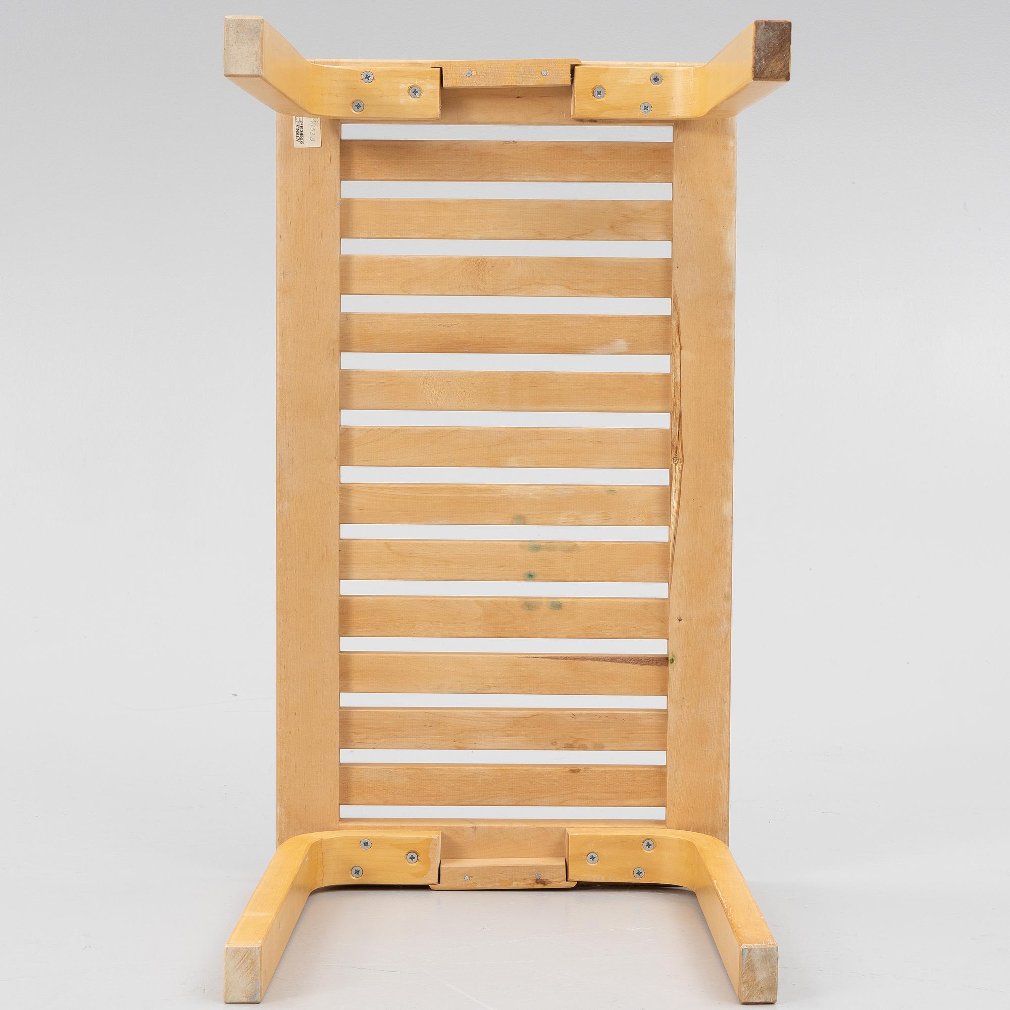 Alvar Aalro, a modewl 153 B bench, Artek.