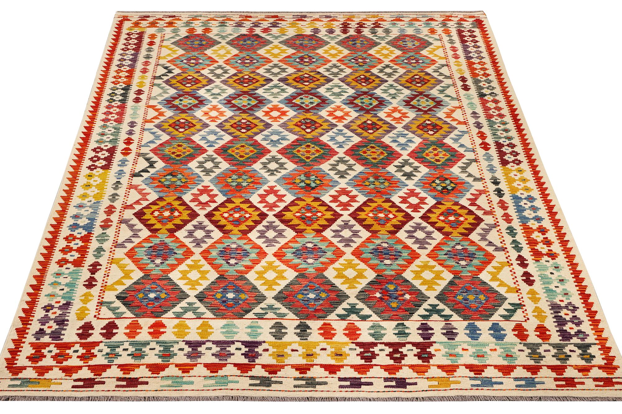 A Kilim carpet, c. 298 x 205 cm.