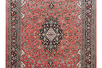 A silk Quum carpet, c. 305 x 205 cm.