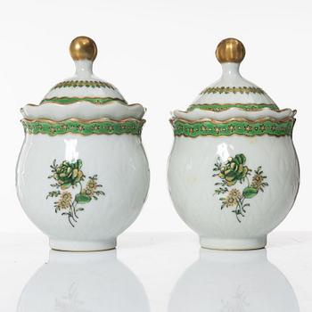 A set of six Chinese export porcelain service pieces, Qing dynasty, Qianlong (1736-95).