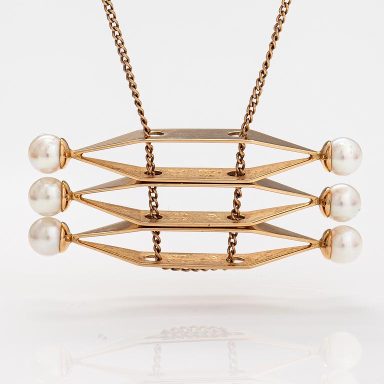 Elis Kauppi, A 14K gold and cultured pearls necklace. Kupittaan kulta, Turku.