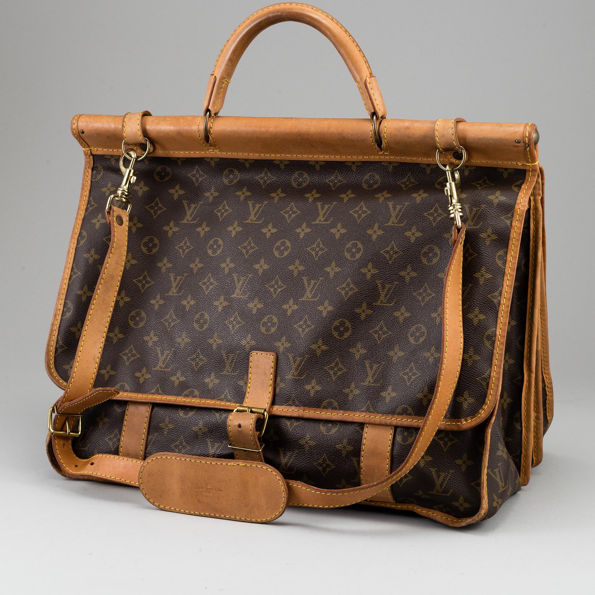 LOUIS VUITTON, a 'Sac Chasse Kelber'.