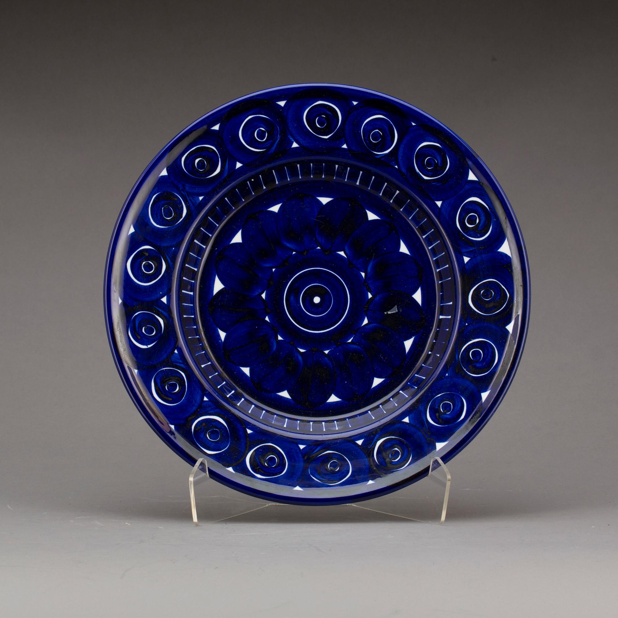 FAT, porslin, "Valencia", design Ulla Procopé, Arabia 1900-talets senare hälft.