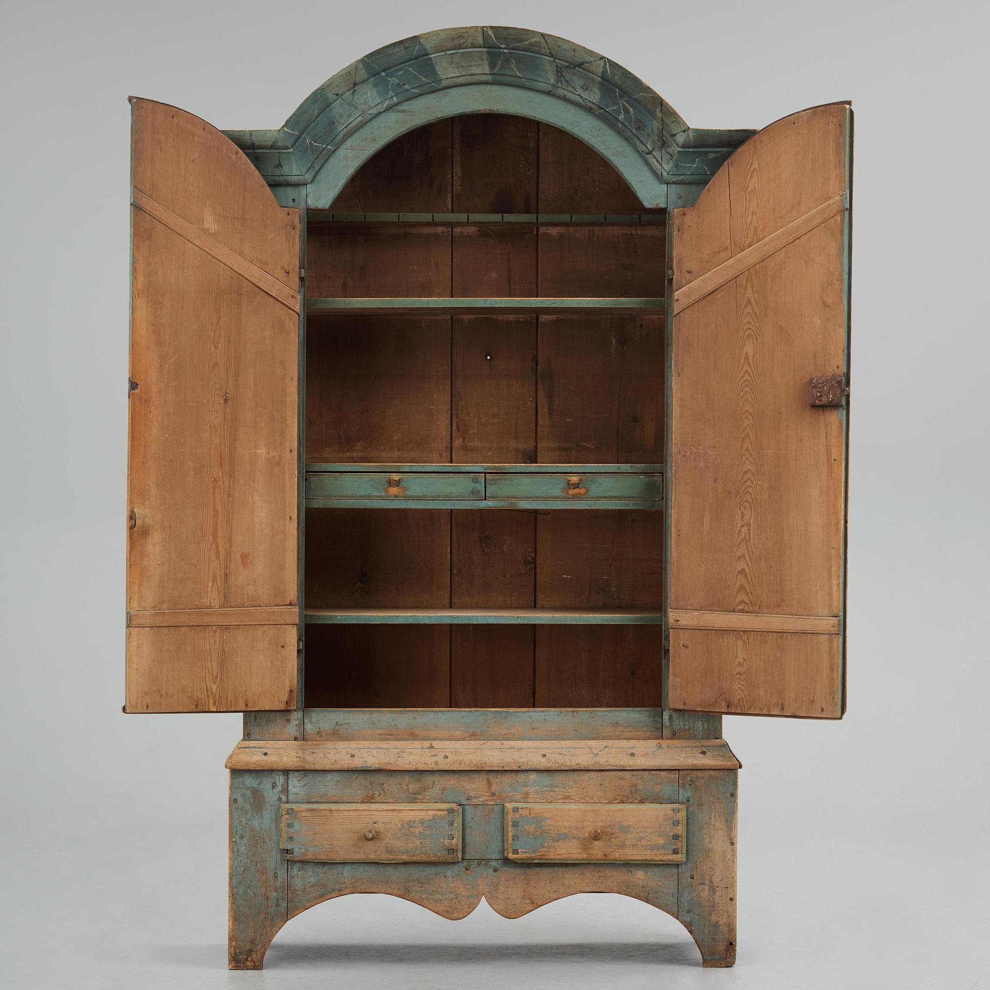 A Swedish polychrome-painted cabinet from Jämtland, presumably painted by Pehr Sundin (1760-1827).