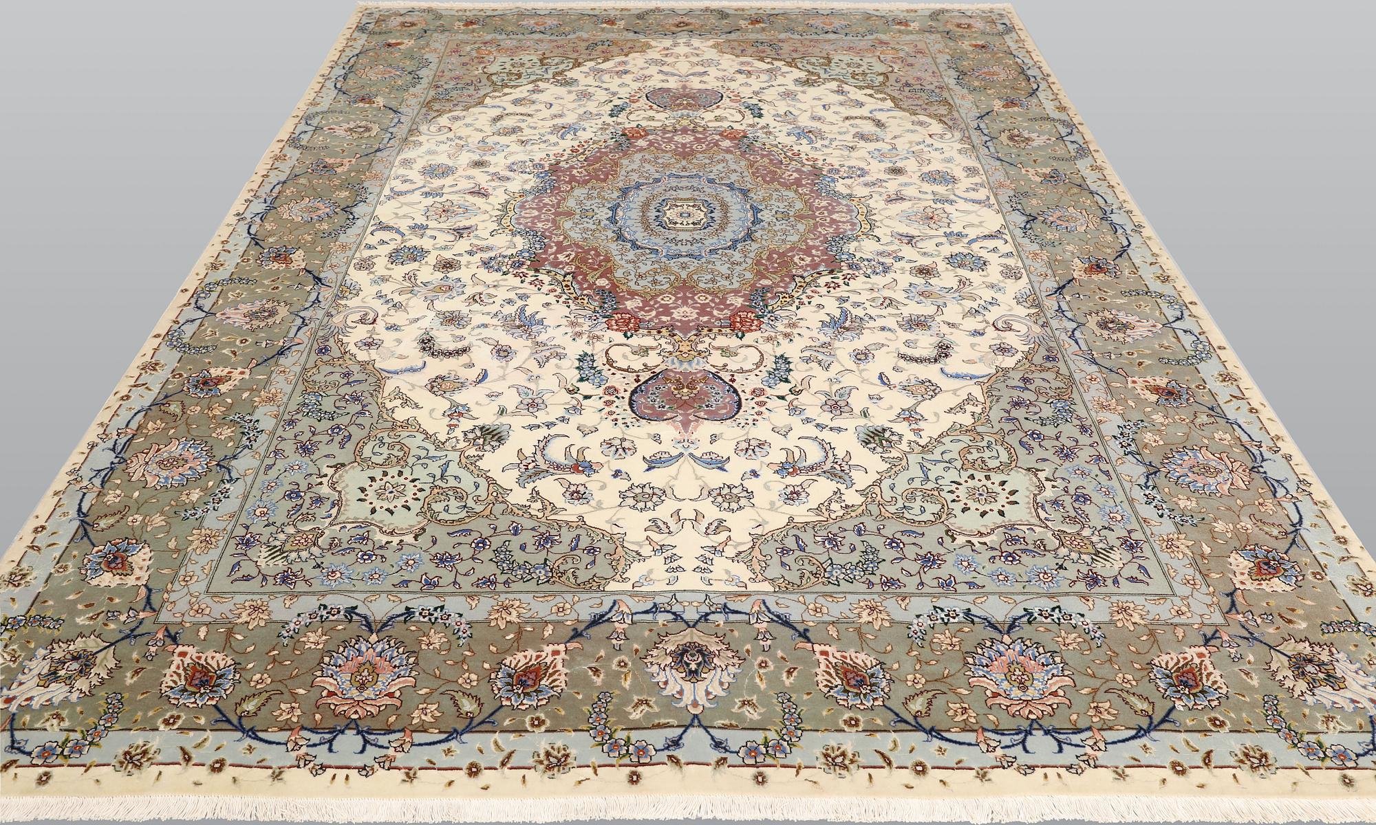 A Tabriz carpet, part silk, so-called 50 Raj, 300 x 197 cm.