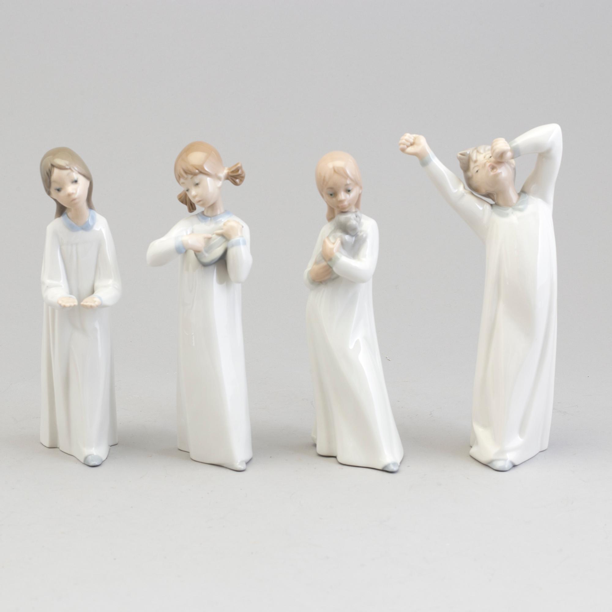 7 porcelain figurines by Lladro and Nao Spain in the second half of the 20th century.