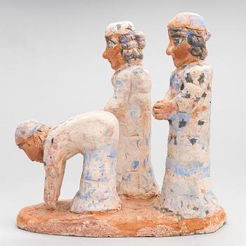 MILJA AARNIO, SKULPTUR, målad terracotta. Signerad och daterad MA -87.