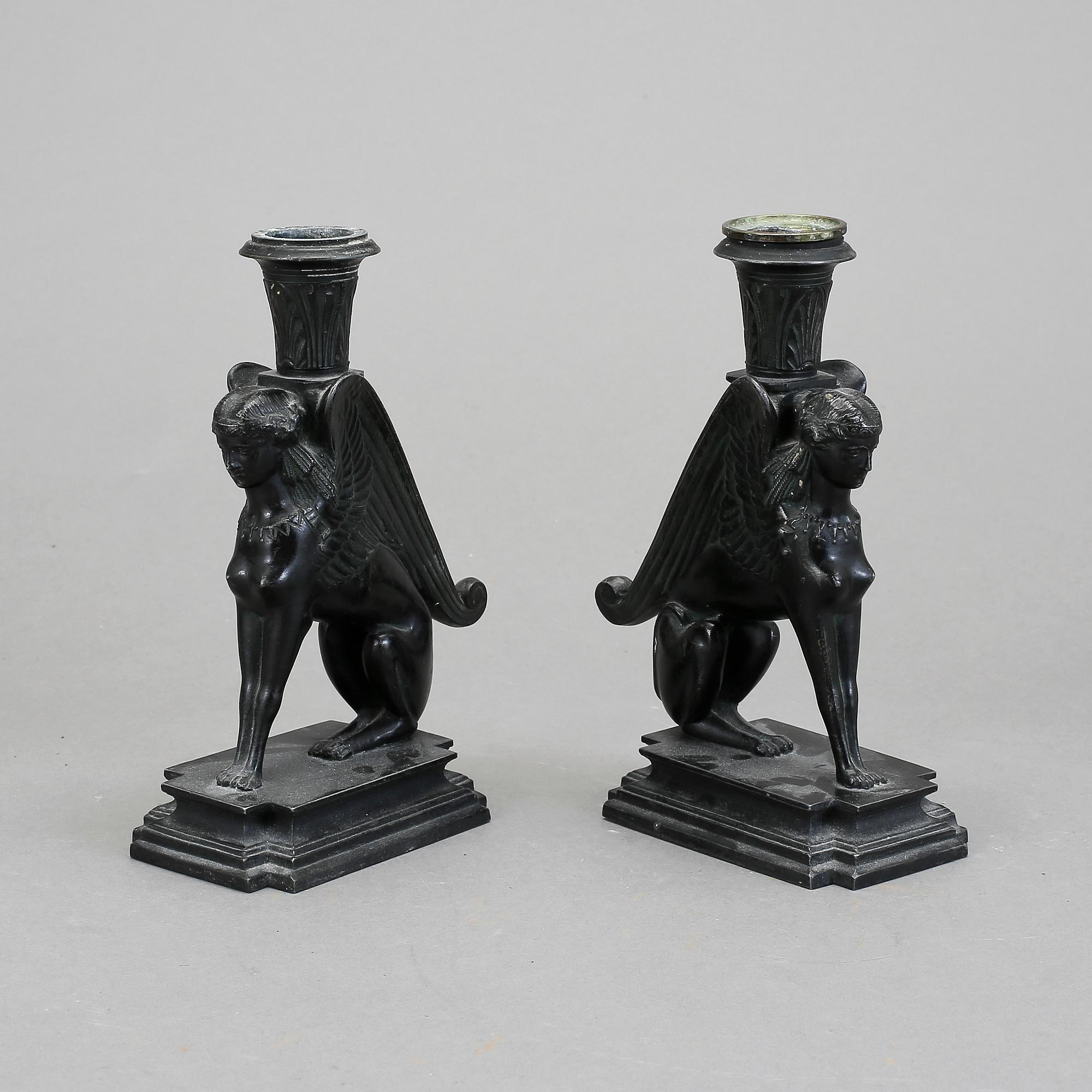 LJUSSTAKAR, ett par, empirestil, 1900-talets första hälft.