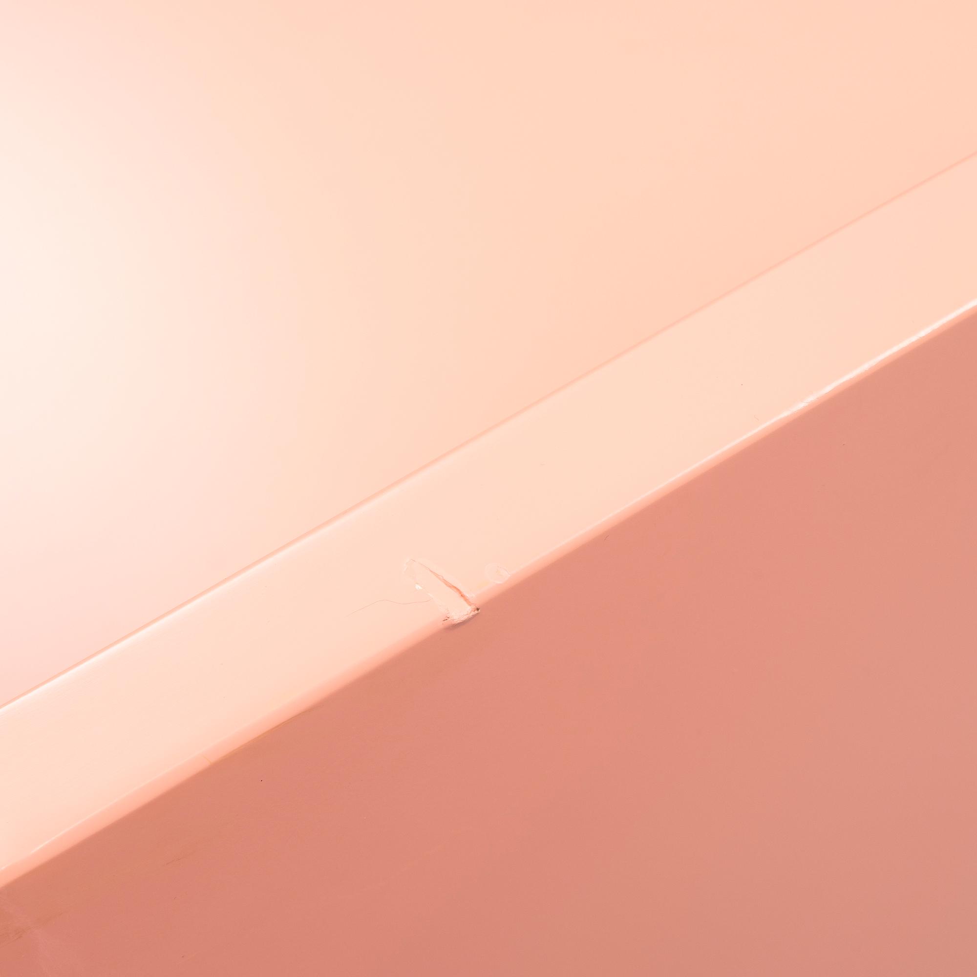 Marie-Louise Ekman, bänk/soffa, utförd till Marie-Louise Ekmans utställning på Moderna Museet, Stockholm 2017.