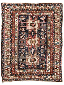 An antique Shirvan rug, ca 143 x 113 cm.