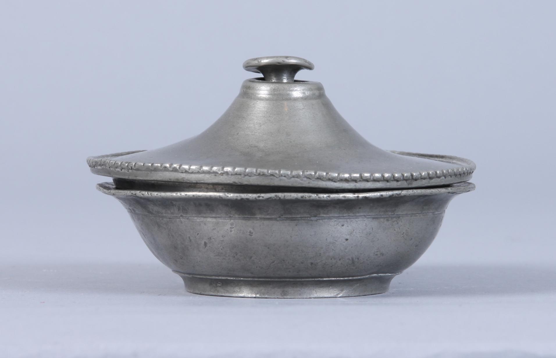 LOCK samt ASK, tenn, 1800-tal.