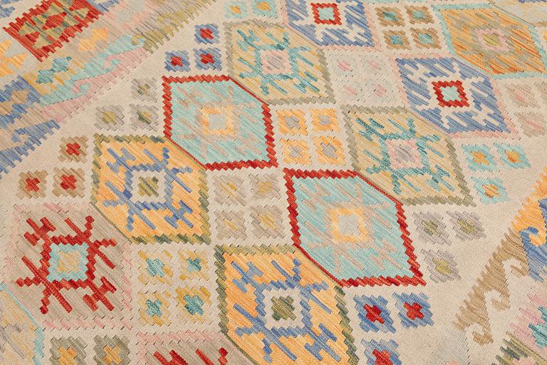 Matta, Kelim, ca 289 x 204 cm.