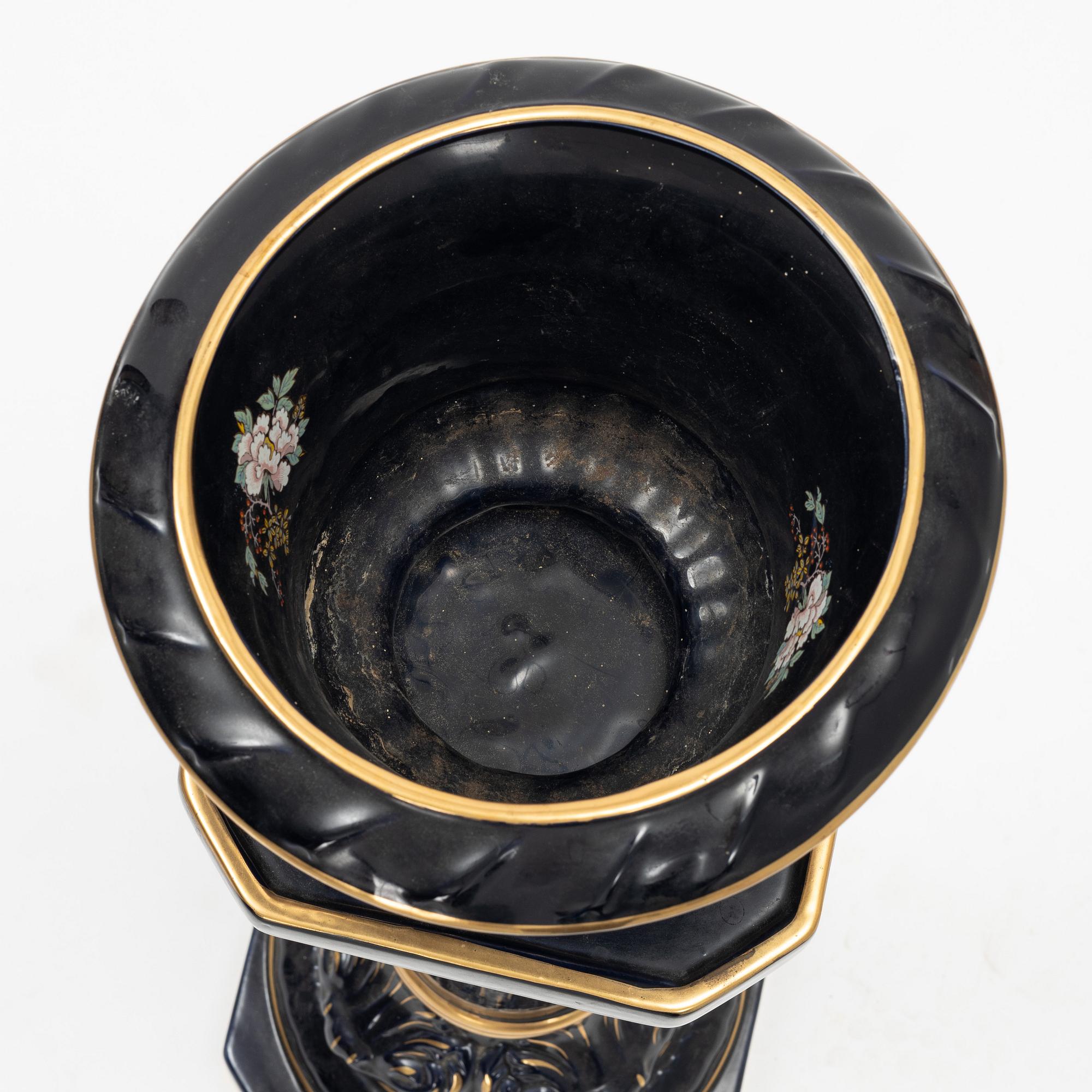 A pedestal, Europe, mid/second half of the 20th Century.