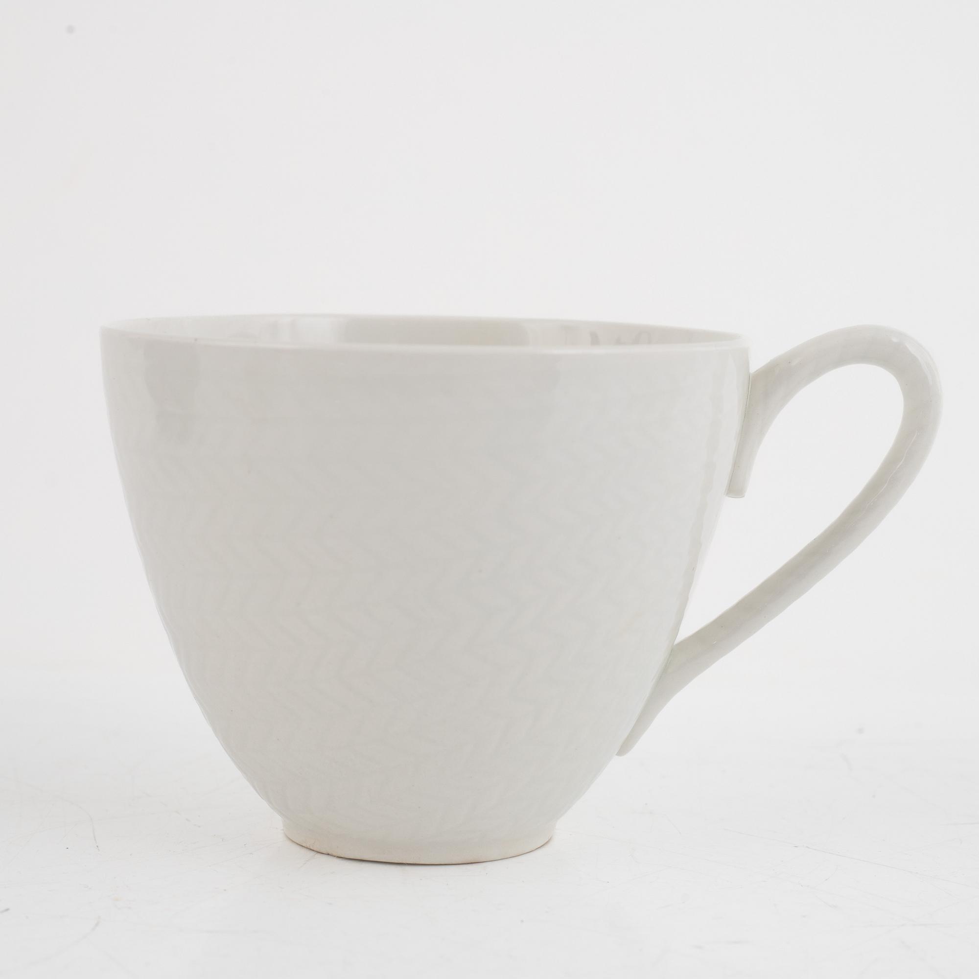 Hertha Bengtson, a 26-piece 'Blå eld' tea service, Rörstrand.