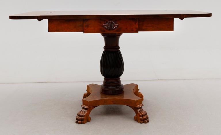 KLAFFBORD, Karl Johan stil, 1900-talets mitt.