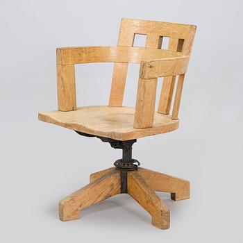 Kirjoituspöydän tuoli, noin 1900.